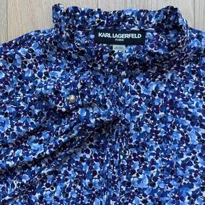 Karl Lagerfeld‎ Paris Blouse Womens XS Blue Purple Floral Ruffle High Neck Pearl